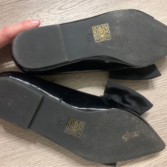 ASOS DESIGN Lake bow pointed ballet flats in black patent - Picture 4 of 4